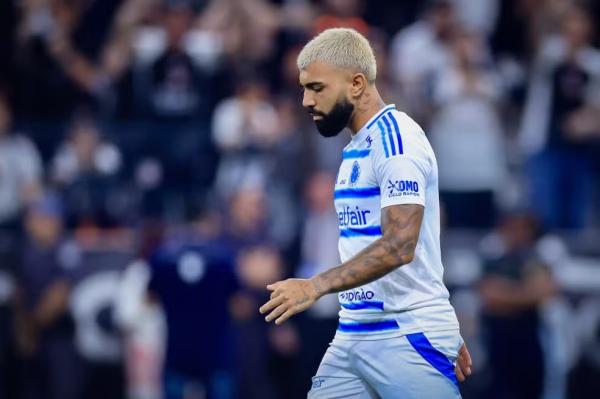 Gabigol perdeu p&ecirc;nalti em elimina&ccedil;&atilde;o do Cruzeiro.(Imagem:Marcello Zambrana/AGIF)