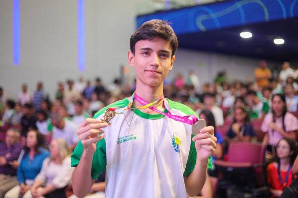 Na &uacute;ltima edi&ccedil;&atilde;o do torneio, alunos da rede estadual do Piau&iacute; se destacaram conquistando 152 medalhas, sendo 32 medalhas nacionais e 120 regionais.(Imagem:Ascom Seduc)