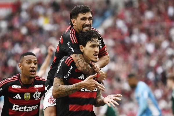 Pedro e Arrascaeta - Flamengo x Palmeiras - Brasileirão - Maracanã(Imagem:André Durão)