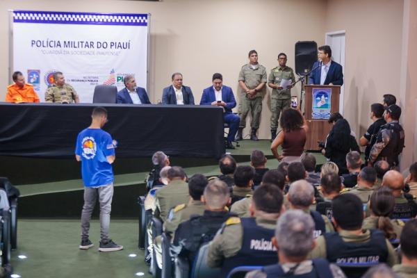 Governo do Piau&iacute; recebe 50 fuzis e equipamentos de inform&aacute;tica para refor&ccedil;ar seguran&ccedil;a p&uacute;blica(Imagem:Thiago Amaral (Ascom PM-PI))