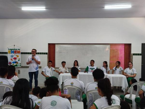 Estudantes debatem propostas para o Projeto Parlamento do Futuro.(Imagem: Divulgação)