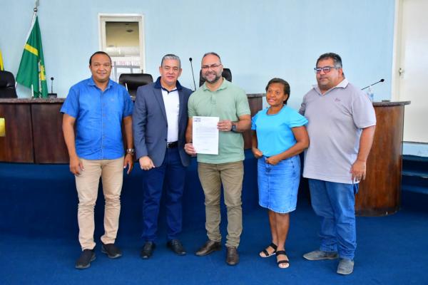  Poder Legislativo de Floriano recebe organização assistencial para reunião.(Imagem:CMF)