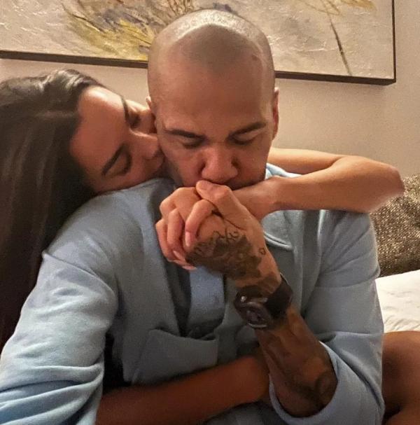 Após jogador ser detido, Joana Sanz, mulher de Daniel Alves pede 