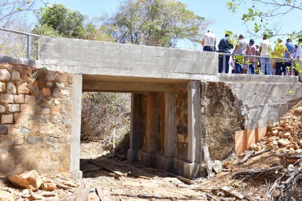 A ponte beneficia moradores de pelo menos cinco comunidades rurais(Imagem:CMF)