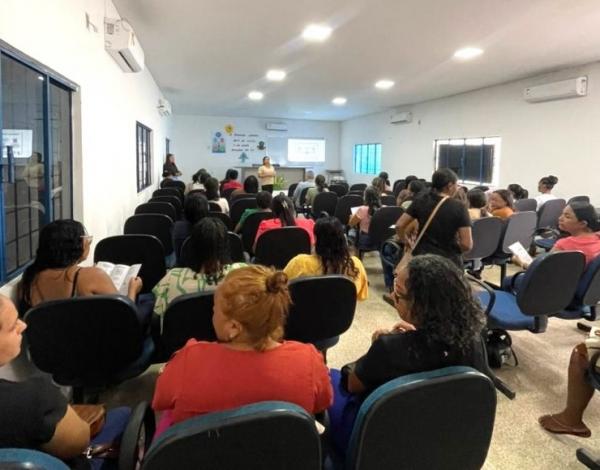 SEMED de Floriano promove treinamento para manipuladores de alimentos da rede municipal de ensino.(Imagem:Secom)