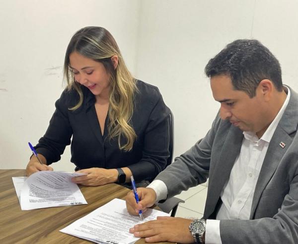 Prefeitura de Floriano firma parceria com a OAB para garantir documentação civil a pessoas em situação de vulnerabilidade(Imagem:Secom)