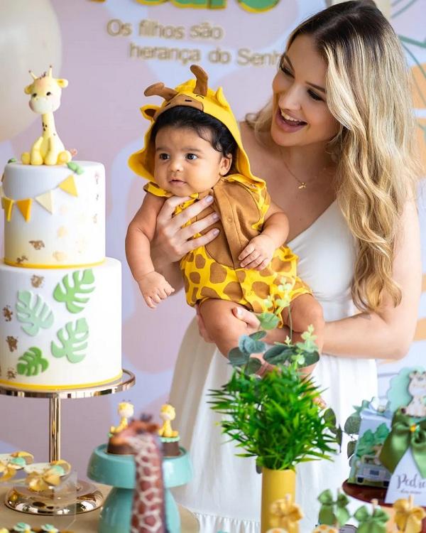 Julia Schiavi e o filho, Pedro.(Imagem:Vinicius Caldas)