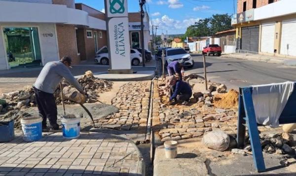 Prefeitura intensifica opera&ccedil;&atilde;o tapa-buracos durante o m&ecirc;s de mar&ccedil;o.(Imagem:Secom)