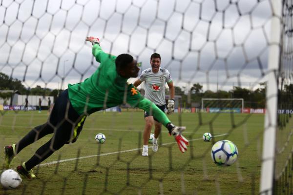 Fifa estuda acabar com rebote após cobrança de pênalti(Imagem:Reprodução/CBF)