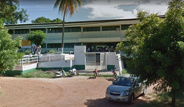 Eleições: sem chave, colégio atrasa abertura de portões em Picos(Imagem:Reprodução)