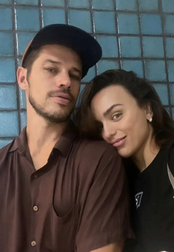 Rafa Kalimann e José Loreto viajam para chácara da artista em Goiânia.(Imagem:Reprodução/Instagram)