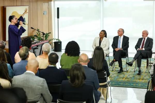 Cerim&ocirc;nia de assinatura do decreto que disp&otilde;e sobre o reconhecimento, a valoriza&ccedil;&atilde;o e a promo&ccedil;&atilde;o da cultura gospel como manifesta&ccedil;&atilde;o cultural nacional.(Imagem:Marcelo Camargo/Ag&ecirc;ncia Brasil)