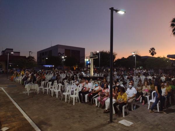 Fiéis participam do encerramento do festejo de São Pedro de Alcântara(Imagem:FlorianoNews)