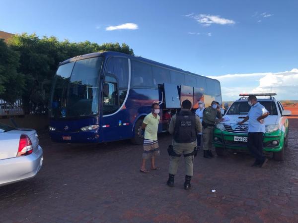 Ônibus clandestino saído de SP é apreendido com 39 passageiros no Sul do Piauí.(Imagem:Divulgação/ANTT)