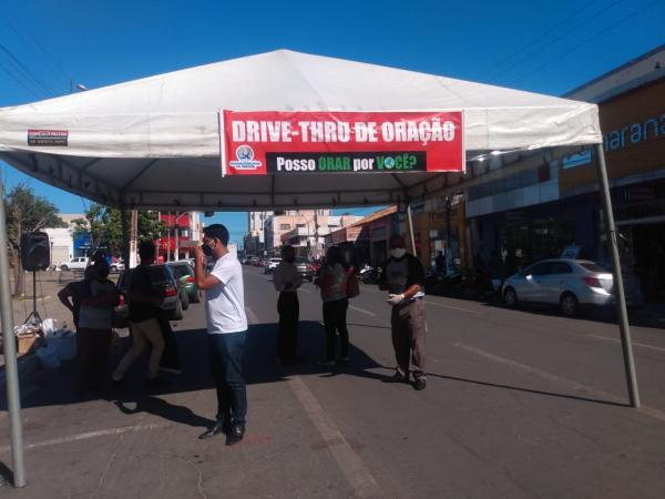 Evangélicos realizam drive-thru da oração em Floriano(Imagem:FlorianoNews)