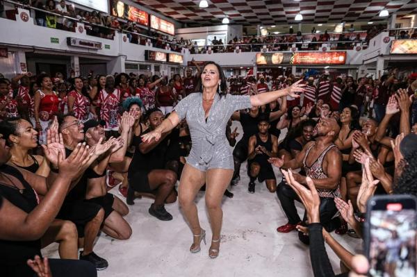  Viviane Araujo (Imagem:AgNews )