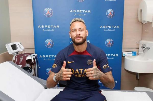 Neymar, em sua reapresentação no PSG nesta segunda-feira para a temporada 2023/24.(Imagem:Divulgação/PSG)