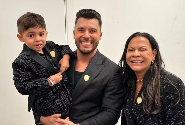 Murilo Huff, Dona Ruth e Léo, filho com Marília Mendonça.(Imagem:Reprodução/Instagram)