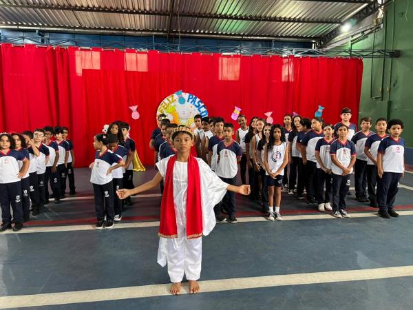 Escola Pequeno realiza emocionante coral em celebra&ccedil;&atilde;o &agrave; P&aacute;scoa em Floriano.(Imagem:EPP)