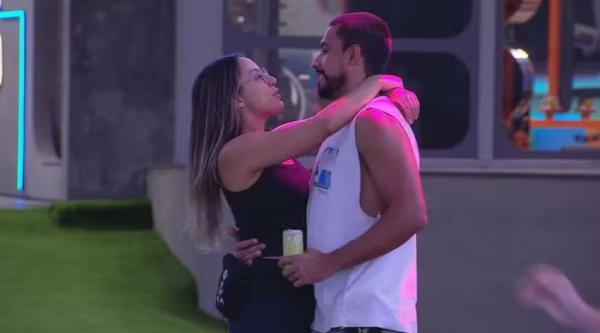 Renata e Maike(Imagem:Reprodução|Globoplay)