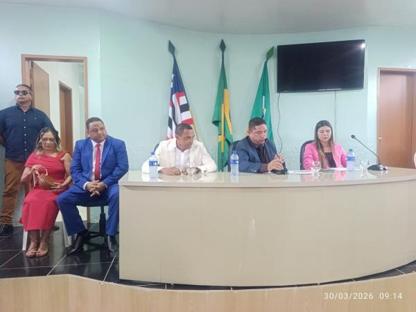 Ant&ocirc;nio Carlos Resende toma posse como prefeito de Bar&atilde;o de Graja&uacute; ap&oacute;s ren&uacute;ncia de Gleydson Resende(Imagem:FlorianoNews)