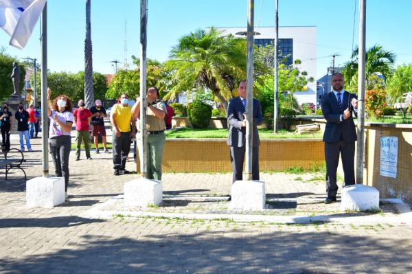 Vereadores participam oficialmente da abertura da Semana da Pátria em Floriano(Imagem:Câmara Municipal de Floriano )