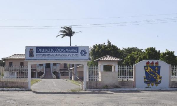 Jovem foi feita refém dentro do Campus da Uespi, em Parnaíba.(Imagem:Divulgação/Uespi)