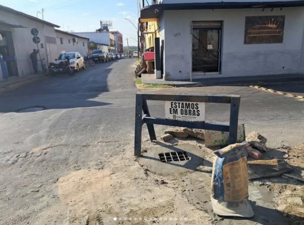 Prefeitura de Floriano intensifica operação tapa-buracos e leva melhorias a diversos bairros.(Imagem:Reprodução/Instagram)