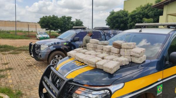 Mais de 30 kg de droga foram apreendidos em Picos, no Sul do Piauí.(Imagem:Divulgação/Polícia Militar)