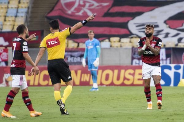 Árbitro Flavio Rodrigues de Souza expulsa Gabigol em Flamengo x Bahia.(Imagem:Agência Estado)