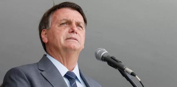 Bolsonaro participa de cerimônia na Escola Naval no Rio.(Imagem:Isac Nóbrega / PR / CP)