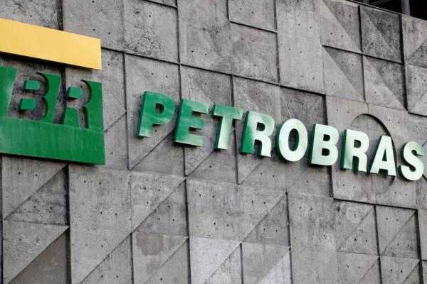 Petrobras reduz preço da gasolina nas refinarias(Imagem:Reprodução)