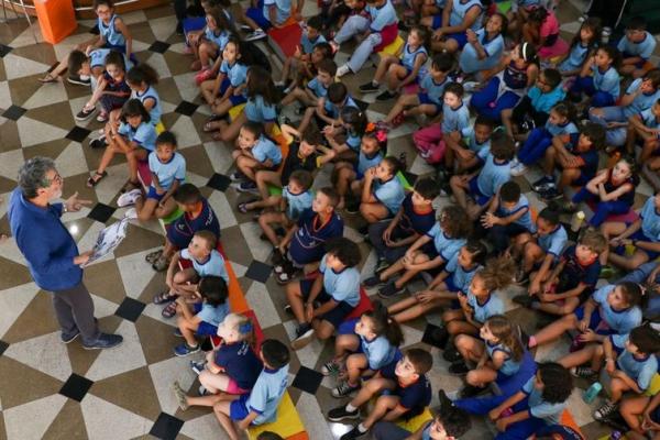 O projeto Lê Pra Mim, de incentivo à leitura de livros infantis brasileiros, em Brasília. (Imagem:Fabio Rodrigues-Pozzebom/ Agência Brasil)