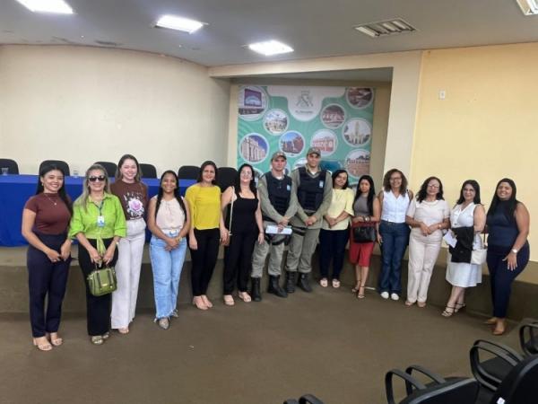 Assistência Social de Floriano realiza encontro sobre Escuta Especializada de crianças e adolescente(Imagem:Secom)