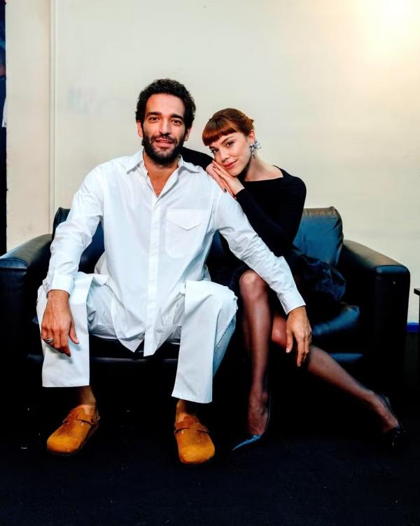 Humberto Carrão e Alice Wegmann(Imagem:Divulgação / Leo Rosario)