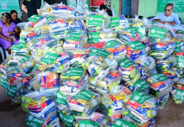 Prefeitura de Floriano entrega cestas básicas em parceria com o SENAR(Imagem:Secom)