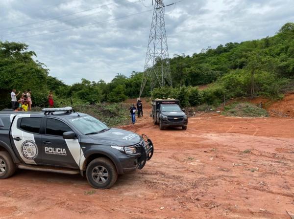 Homem é encontrado morto no Povoado Taboca do Pau Ferrado, em Teresina.(Imagem:Anielle Brandão/TV Clube)