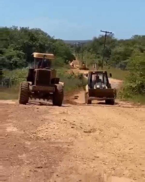 Ex-vereador Maurício Bezerra solicita a recuperação de estradas da zona rural de Floriano(Imagem:Reprodução)