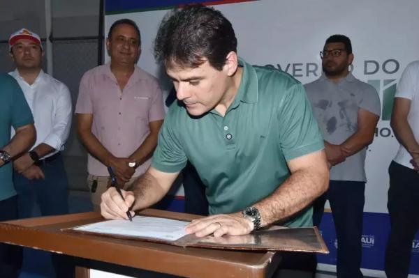 Governador em exercício Severo Eulálio visita escola referência em educação integral no Piauí nesta segunda (12).(Imagem:Divulgação)
