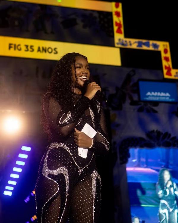 IZA no Festival de Inverno de Garanhuns.(Imagem:@carolcaminha)