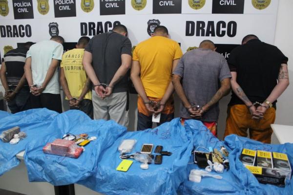Sete detentos são presos com drogas e celulares.(Imagem:Sejus)