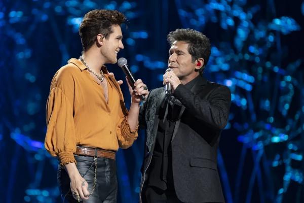 Luan Santana (à esquerda) com Daniel na gravação de show em tributo ao cantor João Paulo(Imagem:Divulgação)