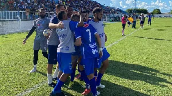 Oeirense x Picos - 2ª fase do Campeonato Piauiense - Oeirense comemora gol.(Imagem:Thiago Reis / A.A.Oeirense)