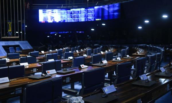 Matéria deveria ser votada até domingo e não deve voltar à pauta.(Imagem:Arquivo/Jane de Araújo/Agência Senado)