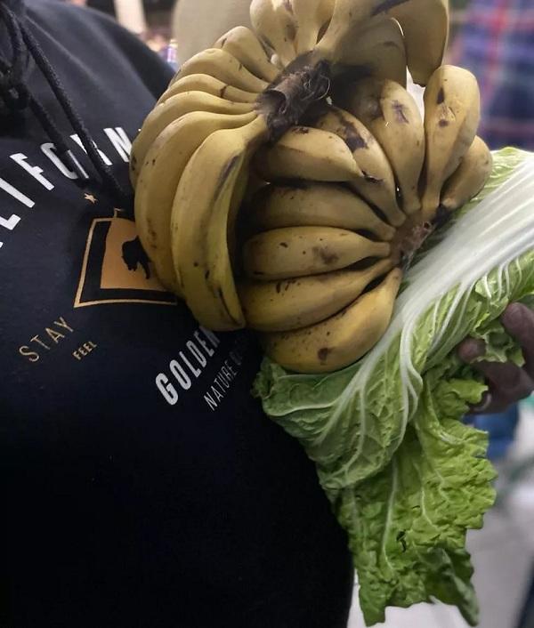  Famílias vão às escolas buscar ajuda para comer.(Imagem:Arquivo pessoal )