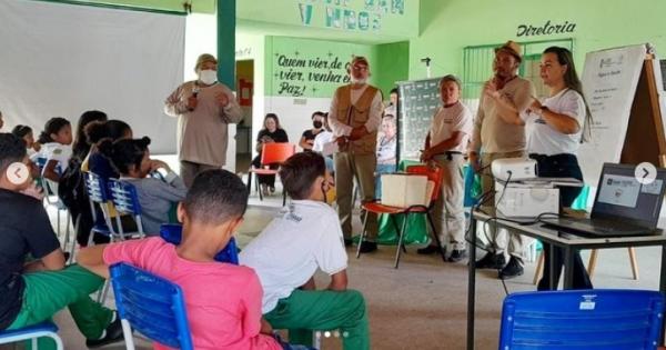 Palestra da SEMAN conscientiza alunos sobre a importância da água para a saúde e o meio ambiente.(Imagem:Reprodução/Instagram)