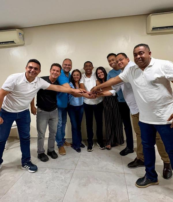 Grupo pol&iacute;tico de Joel Rodrigues em Floriano, vice-prefeito e vereadores, reafirma apoio.(Imagem:Ascom)