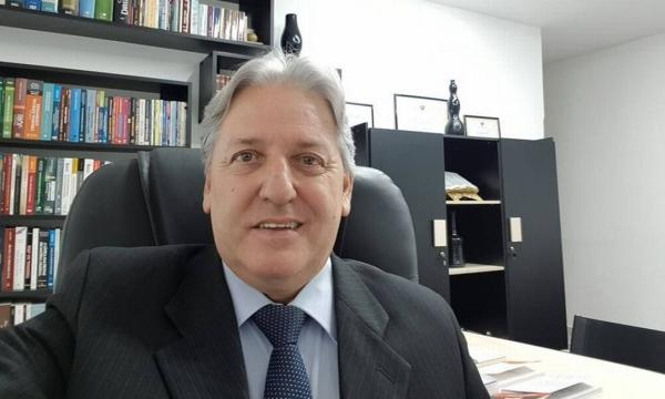 Edevaldo Oliveira é amigo de longa data de Frederick Wassef. Ele mora em Atibaia, onde tem um escritório de advocacia.(Imagem:Reprodução/redes sociais)