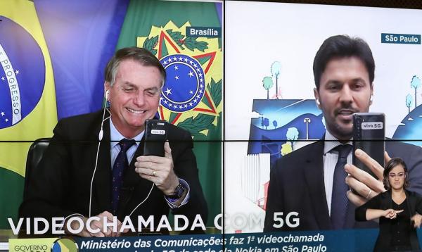 A chamada foi feita pelo mininistro Fábio Faria, de São Paulo.(Imagem:Marcos Corrêa/PR)