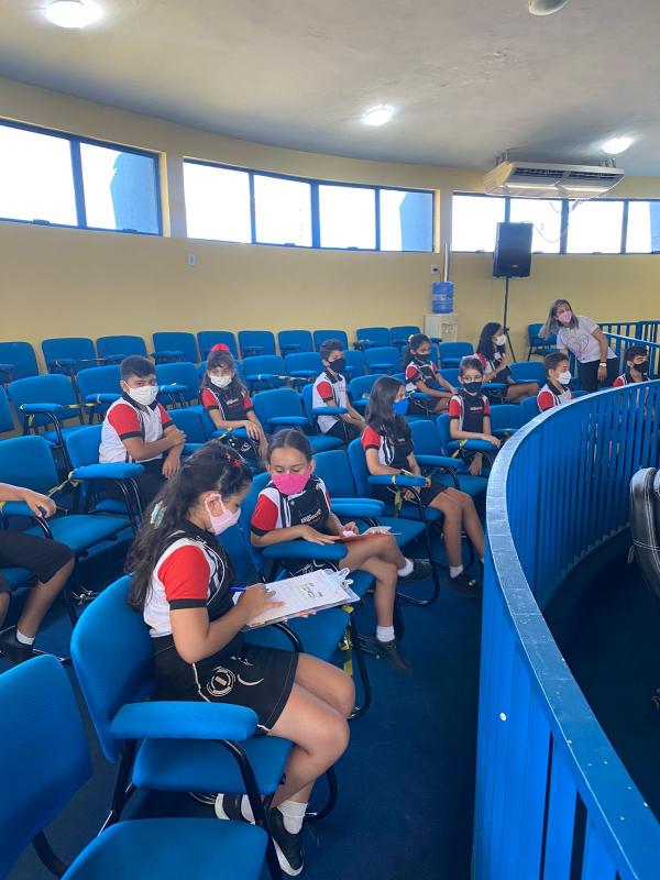 Alunos do Colégio Impacto Kids visita a Câmara Municipal de Floriano(Imagem:Colégio Impacto Kids)